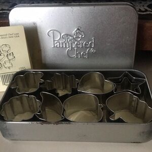 The Pampered Chef Stainless Steel Mini Cookie Cutter Set - Silver